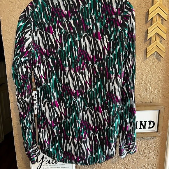 Rock 47 Wrangler Women’s Multi Colored Zebra Western Pearl Snap Size Small - Picture 2 of 2